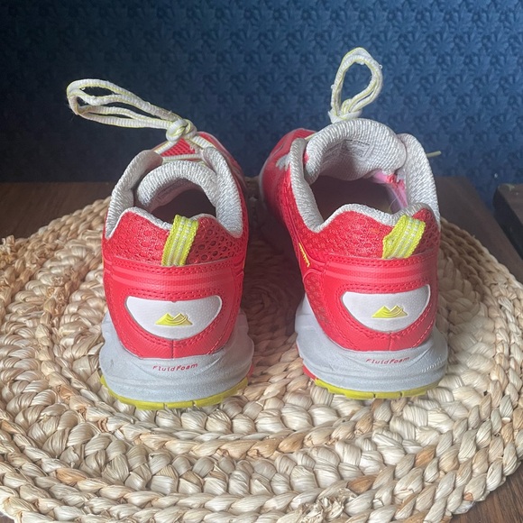 Montrail Hiking Shoe Women Size 7.5 Outdoors Gorpcore Athletic Explore Colourful - Picture 5 of 9